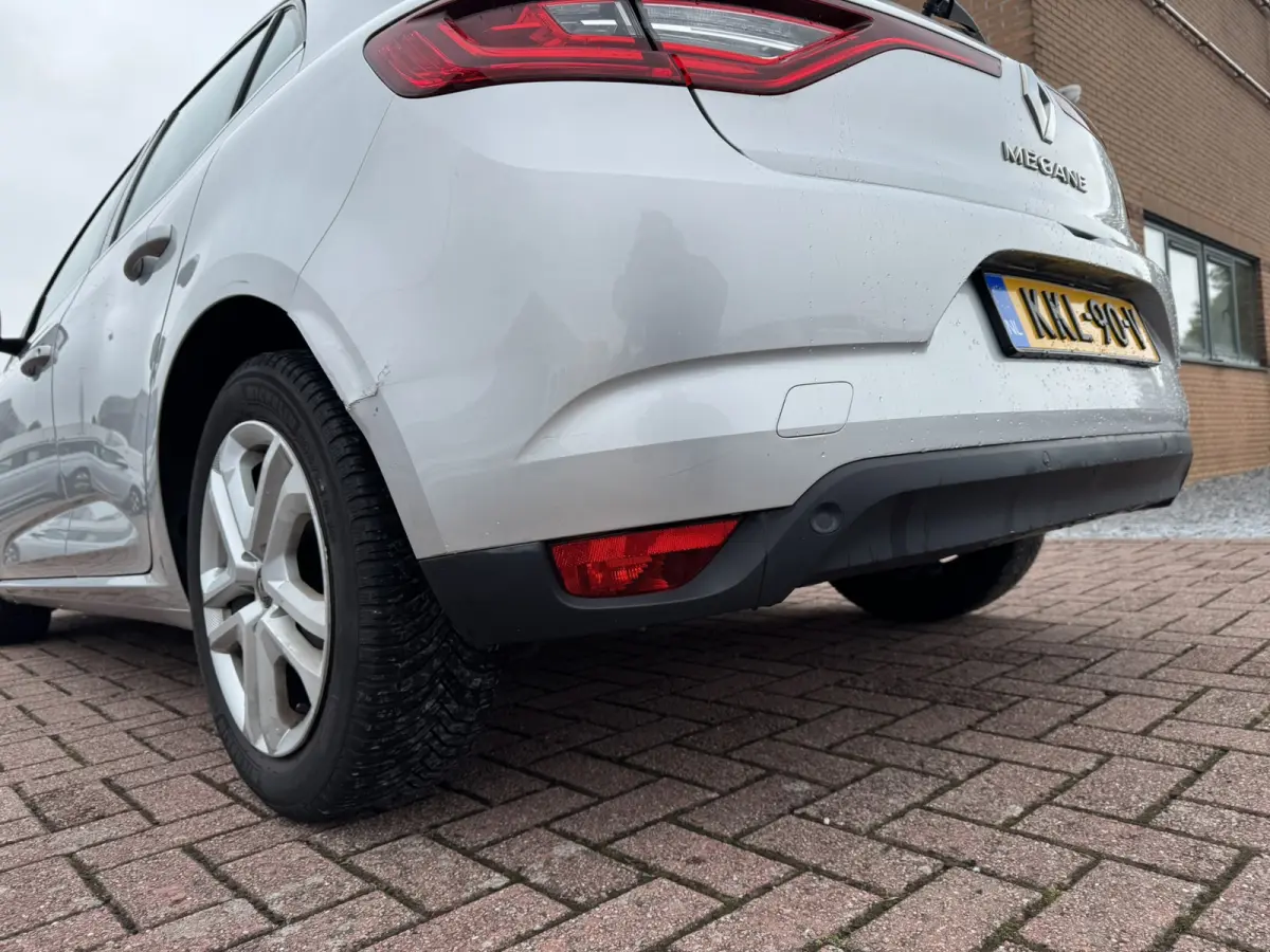 1.5 Blue dCi Limited, Euro 6, Apple Carplay, PDC,