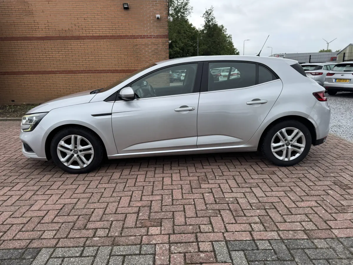 1.5 Blue dCi Limited, Euro 6, Apple Carplay, PDC,