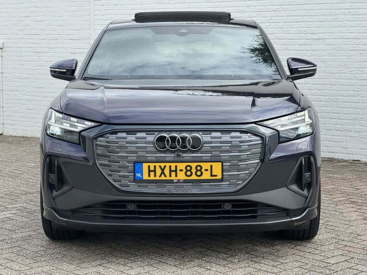 40 S-line Competition SOH 91% Pano dak Blokjes leder Sonos 21 inch + all season