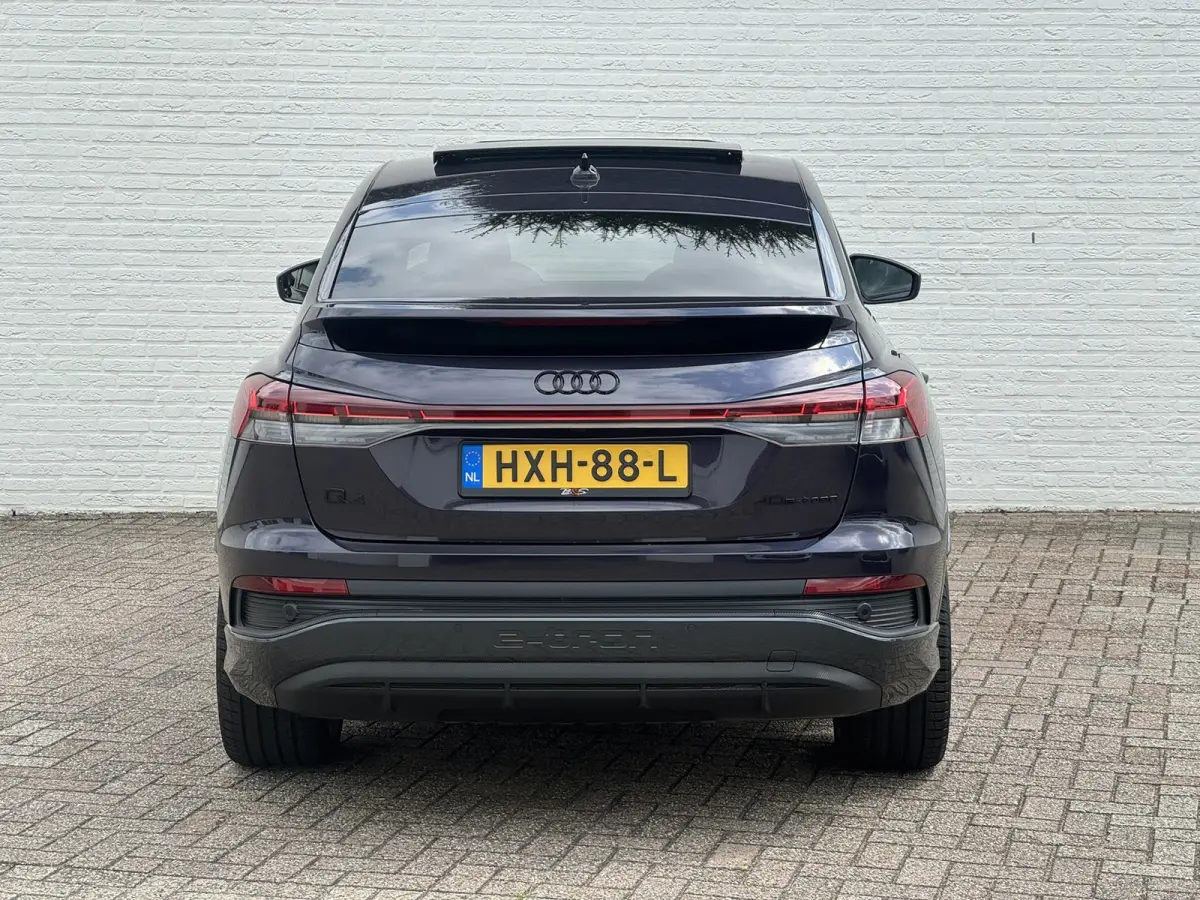 40 S-line Competition SOH 91% Pano dak Blokjes leder Sonos 21 inch + all season