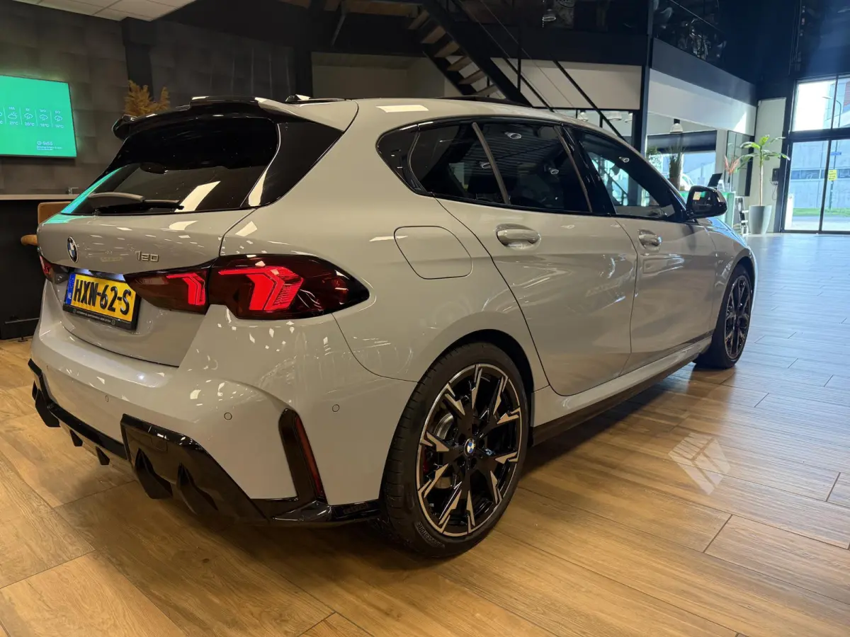 120 M Sport Design Edition |HARMAN KARDON|PANO|STUUR-STOEL VERW.|LED|M SPORT REM|