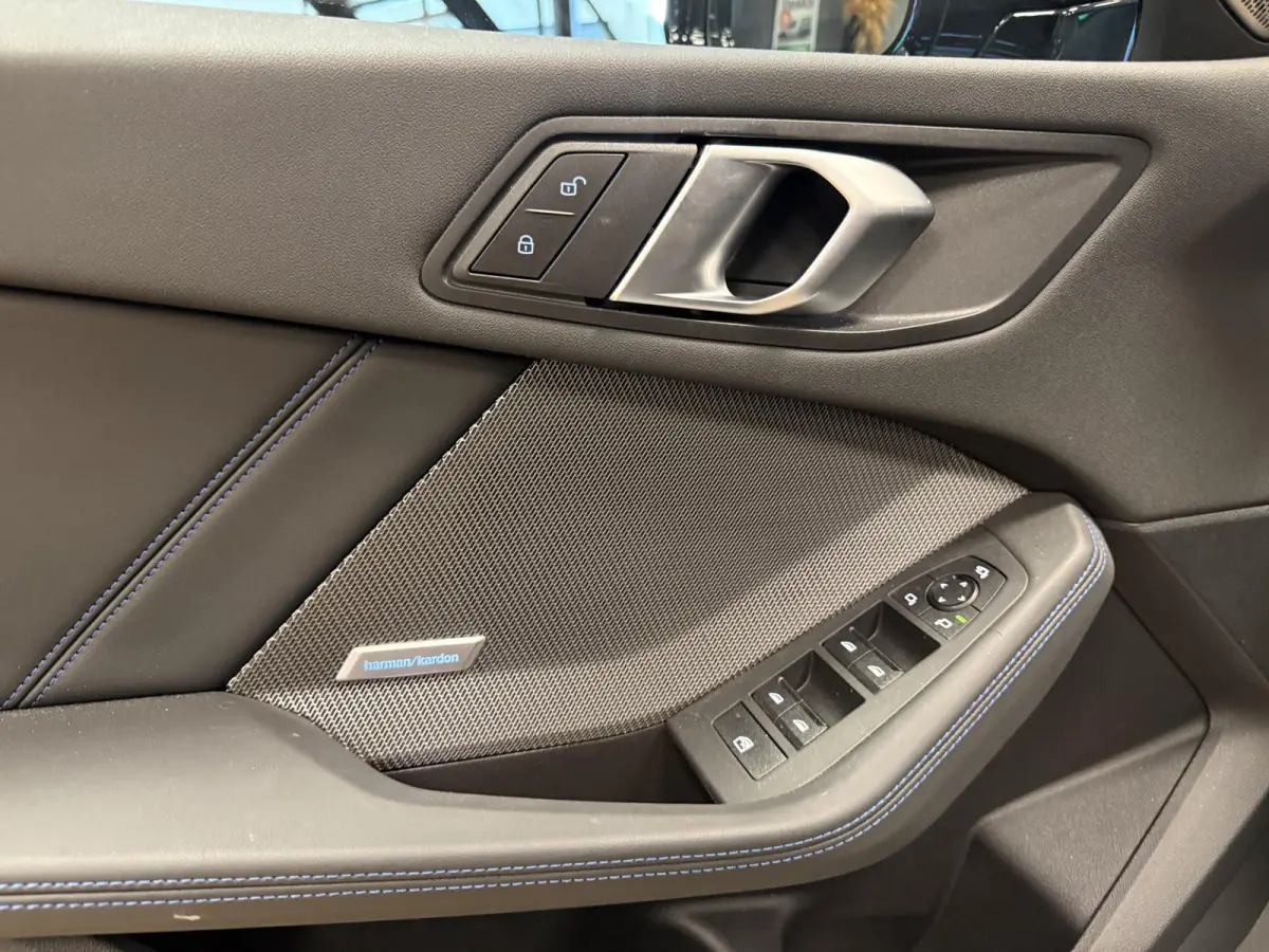 120 M Sport Design Edition |HARMAN KARDON|PANO|STUUR-STOEL VERW.|LED|M SPORT REM|