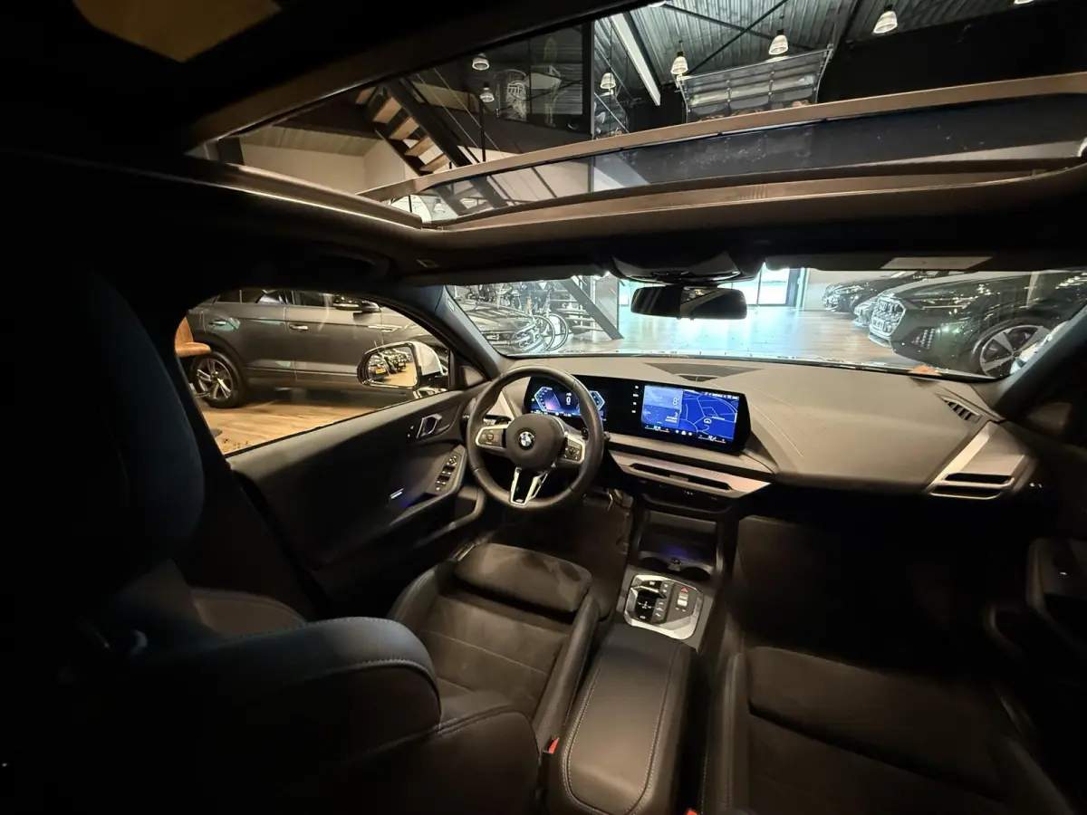 120 M Sport Design Edition |HARMAN KARDON|PANO|STUUR-STOEL VERW.|LED|M SPORT REM|