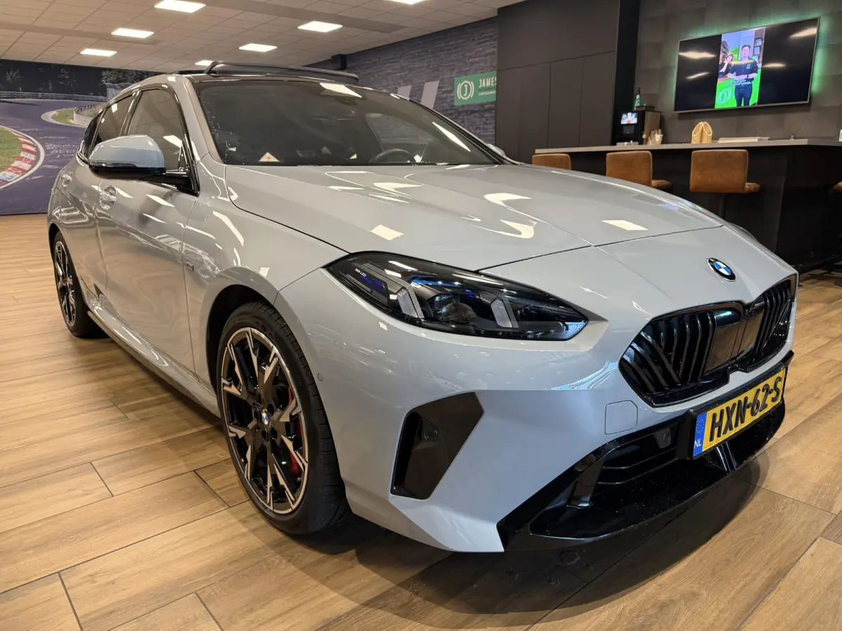120 M Sport Design Edition |HARMAN KARDON|PANO|STUUR-STOEL VERW.|LED|M SPORT REM|