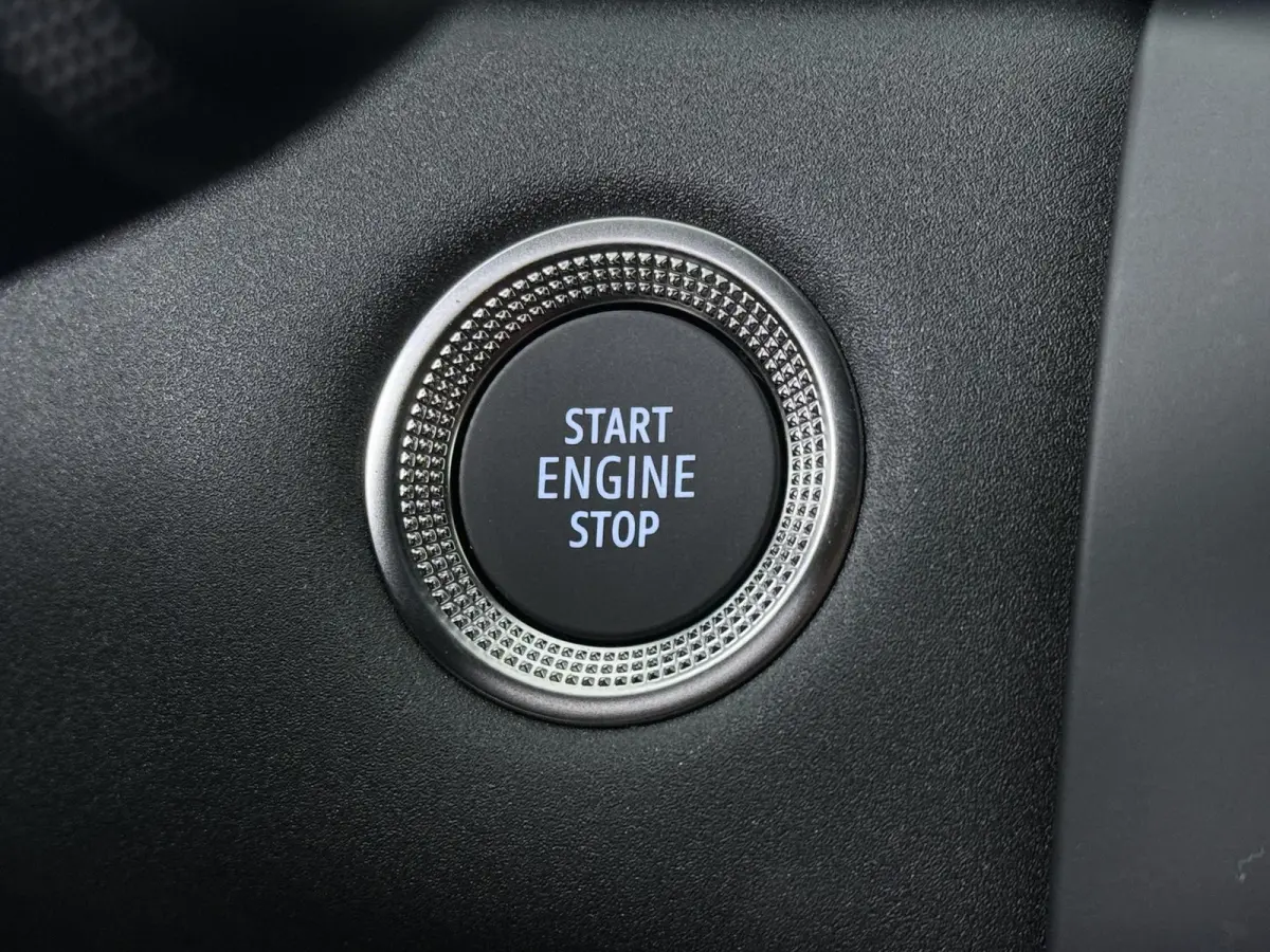 1.8 HEV AT Black Edition Black Edition | € 2.000 Korting! | Achteruitrijcamera | Apple Carplay/Android Auto | Climate Control | Cruise Control | Stoelverwarming