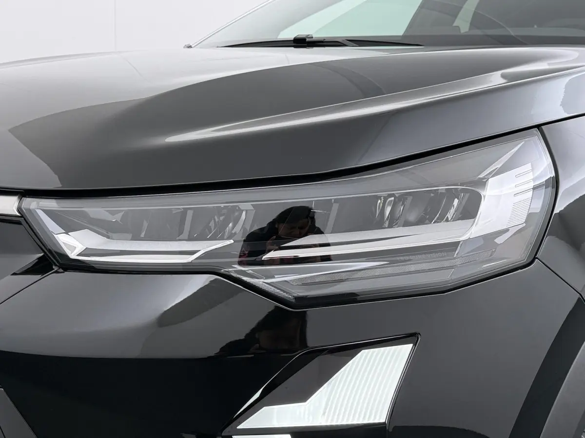 1.8 HEV AT Black Edition Black Edition | € 2.000 Korting! | Achteruitrijcamera | Apple Carplay/Android Auto | Climate Control | Cruise Control | Stoelverwarming