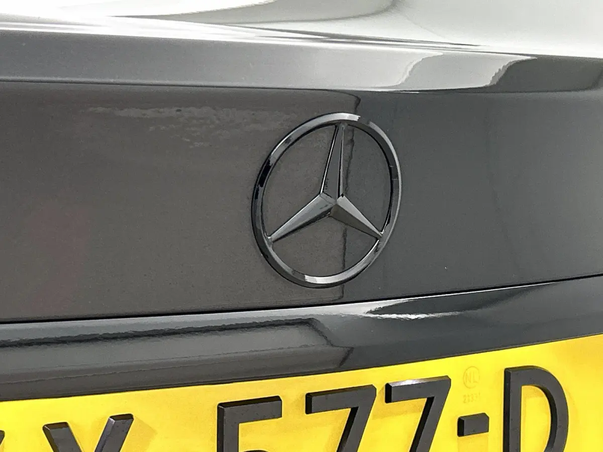 350 e Lease Edition | Sfeerverlichting | Stoelverwarming | Achteruitrijcamera | Parkeersensoren |