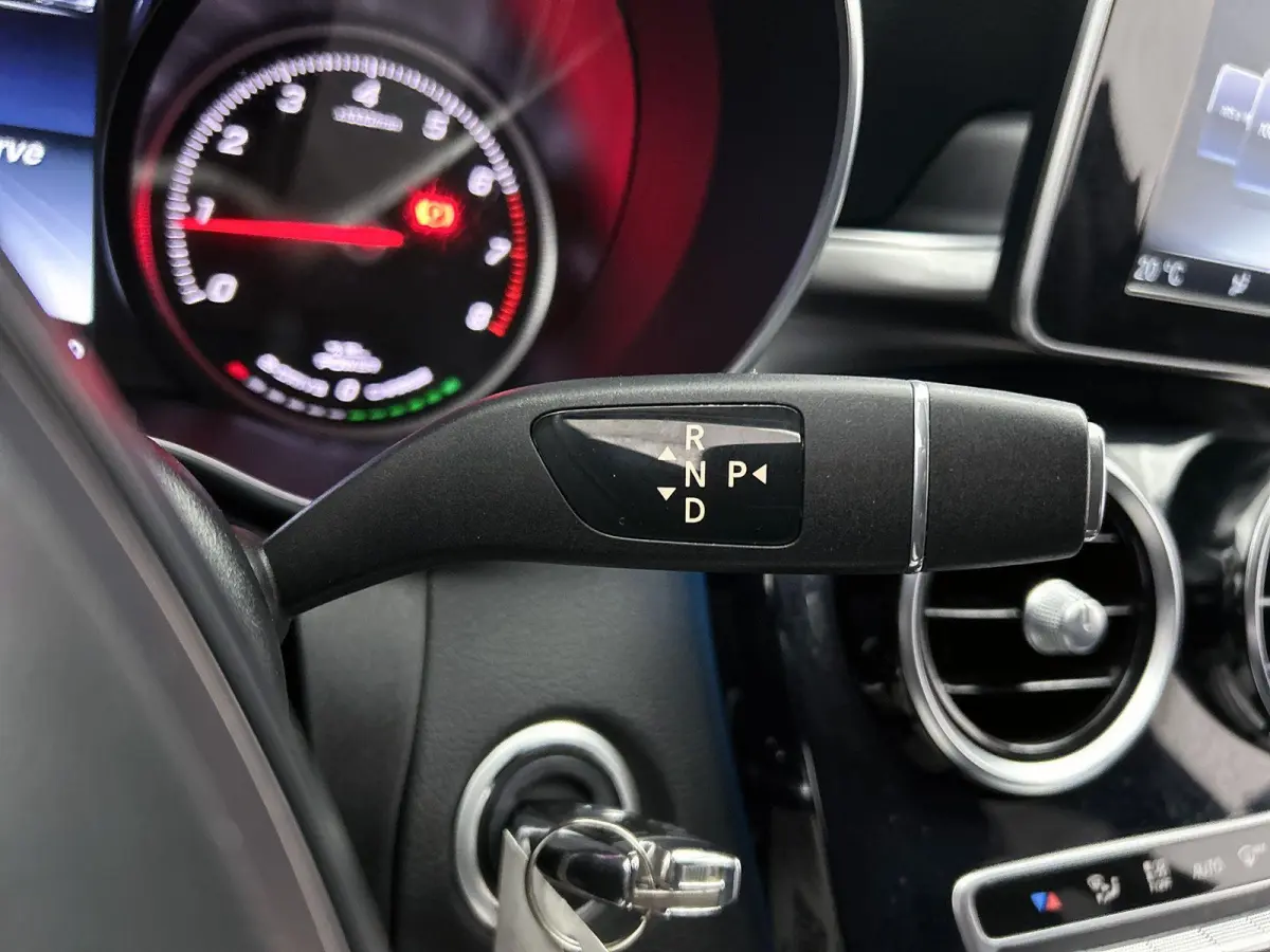 350 e Lease Edition | Sfeerverlichting | Stoelverwarming | Achteruitrijcamera | Parkeersensoren |