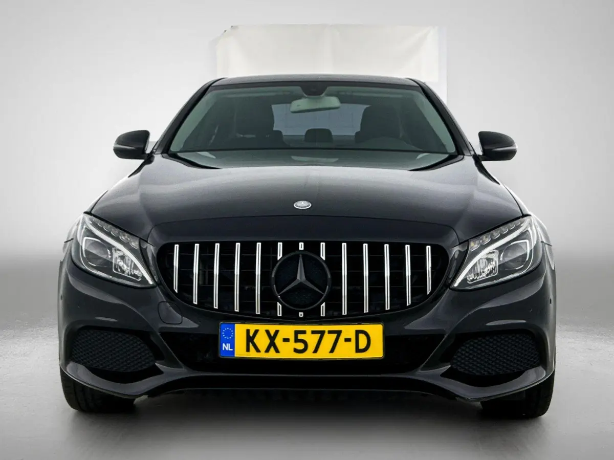 350 e Lease Edition | Sfeerverlichting | Stoelverwarming | Achteruitrijcamera | Parkeersensoren |