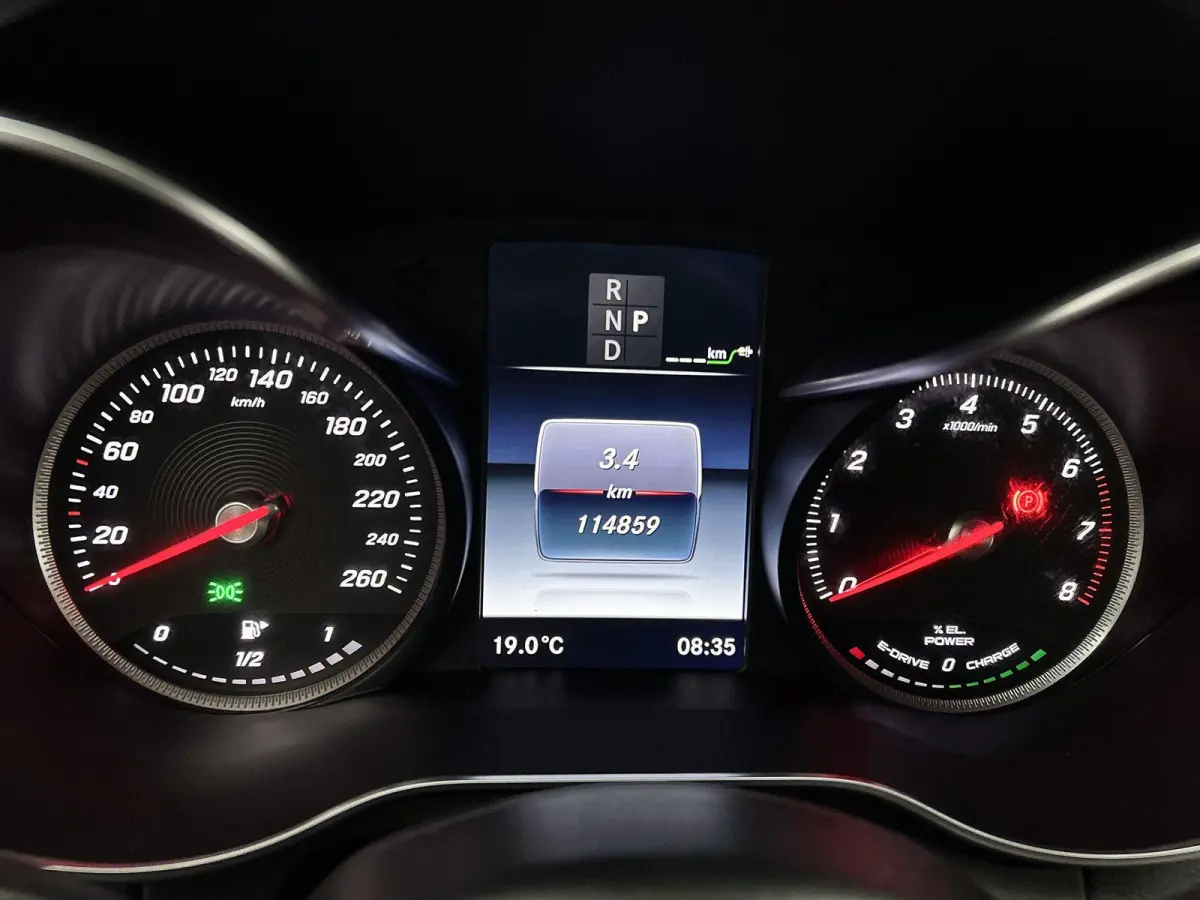 350 e Lease Edition | Sfeerverlichting | Stoelverwarming | Achteruitrijcamera | Parkeersensoren |