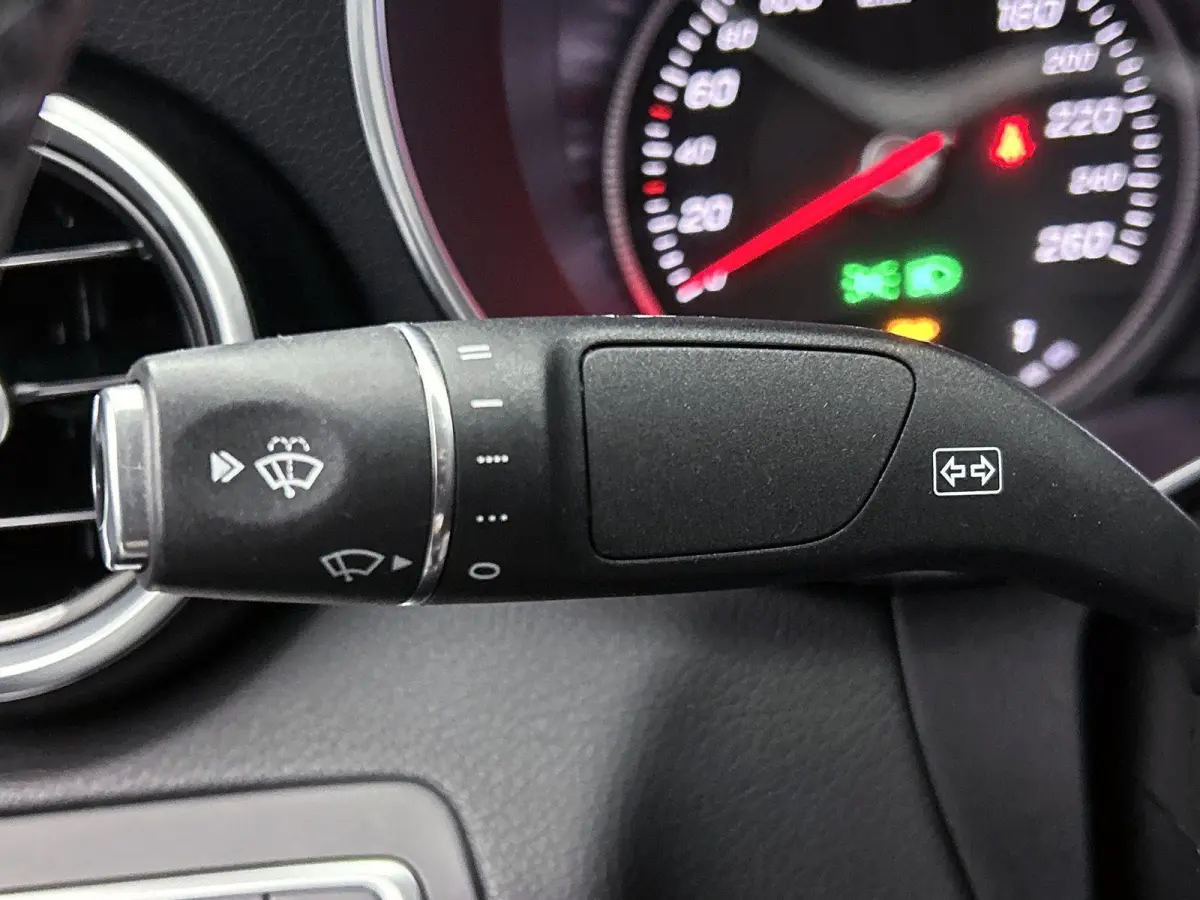 350 e Lease Edition | Sfeerverlichting | Stoelverwarming | Achteruitrijcamera | Parkeersensoren |