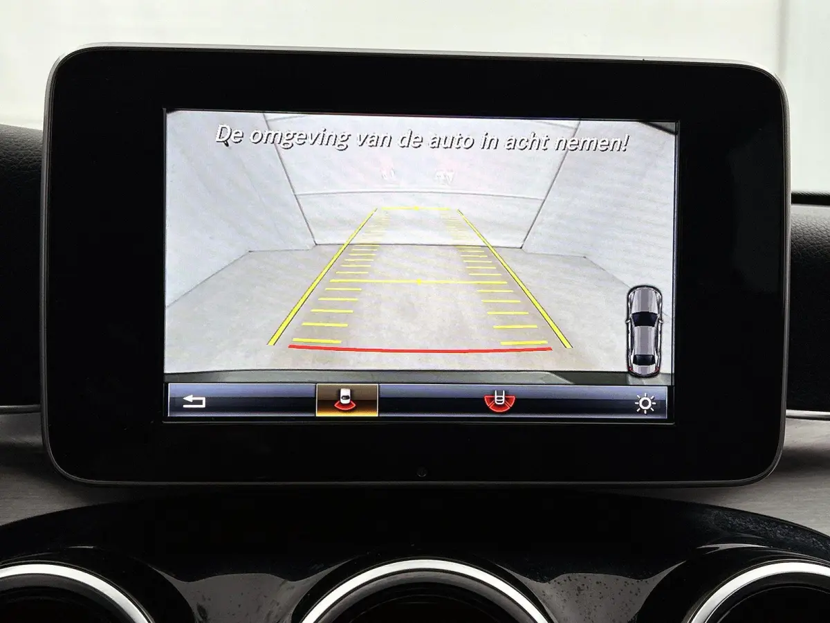 350 e Lease Edition | Sfeerverlichting | Stoelverwarming | Achteruitrijcamera | Parkeersensoren |