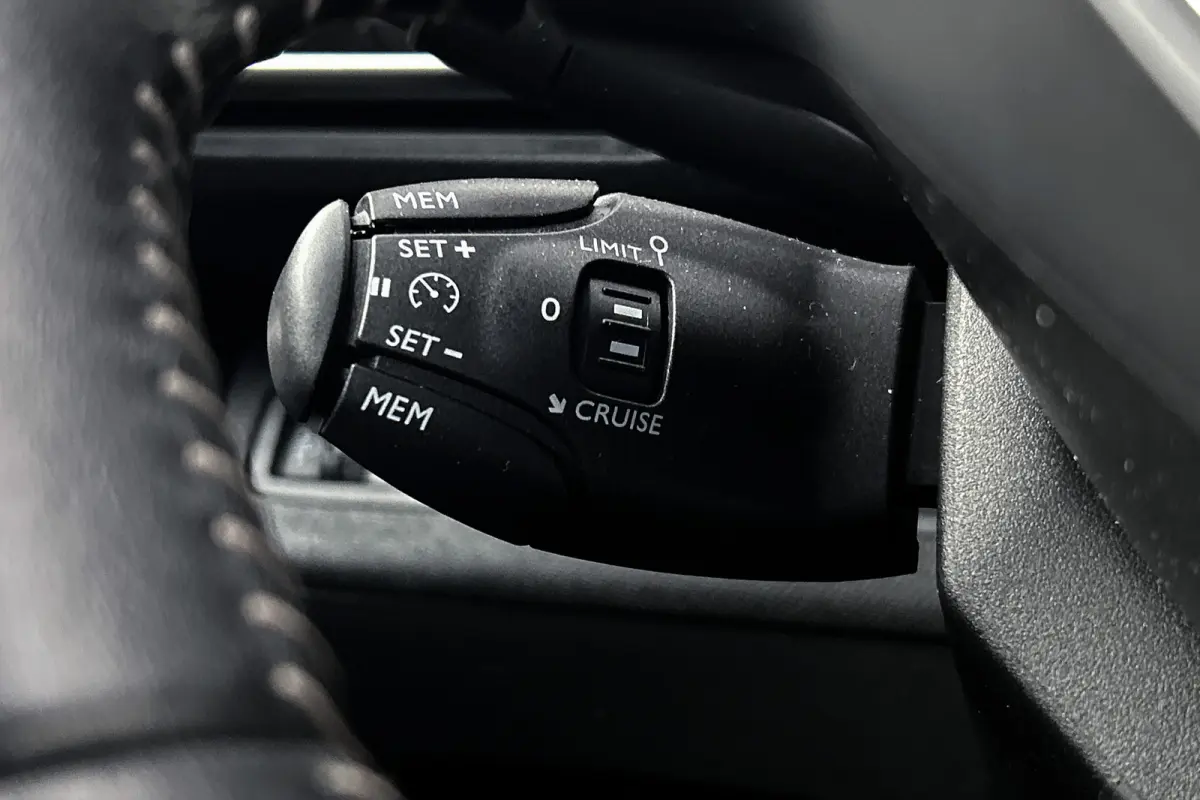 1.2 PureTech Blue Lease | Camera | Trekhaak | Cruise control