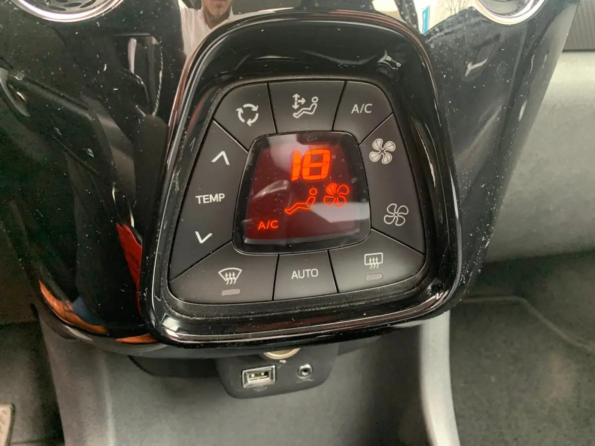 1.0 e-VTi Allure | AppleCarplay/ Android Auto | Camera | Climate Control | DAB | LMV 15" | Leuke Auto! |