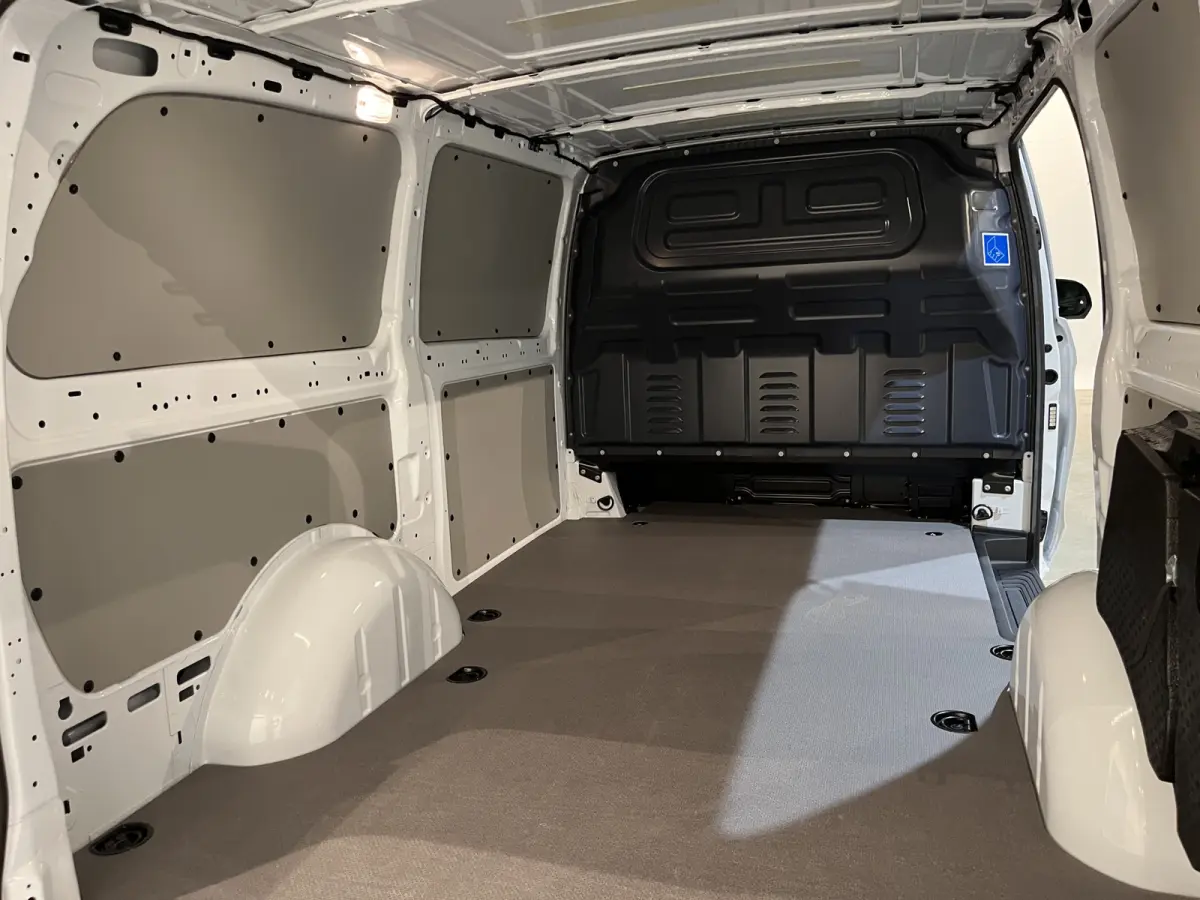 116 CDI Lang RWD Automaat / Euro 6 / Airco / CarPlay / Camera / Cruise Control  / Trekhaak / 3.800 KM !!!