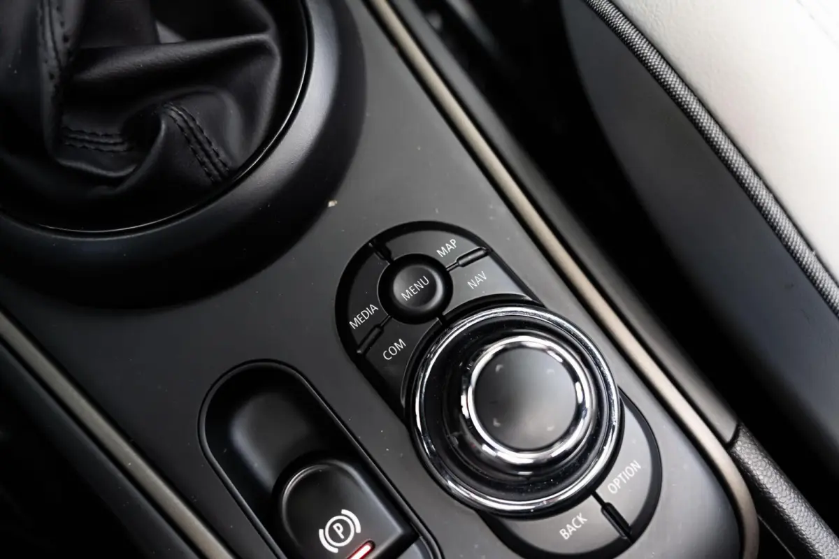 1.5 Cooper ALL4 Panoramadak Carplay
