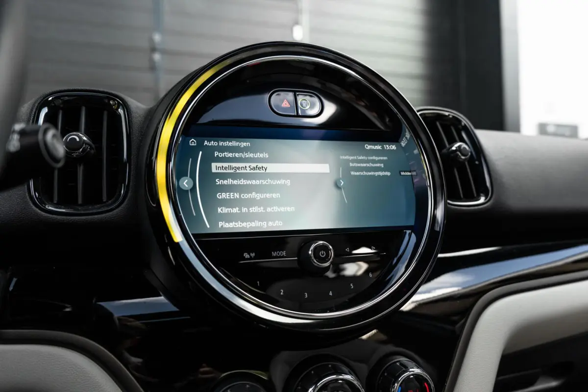 1.5 Cooper ALL4 Panoramadak Carplay