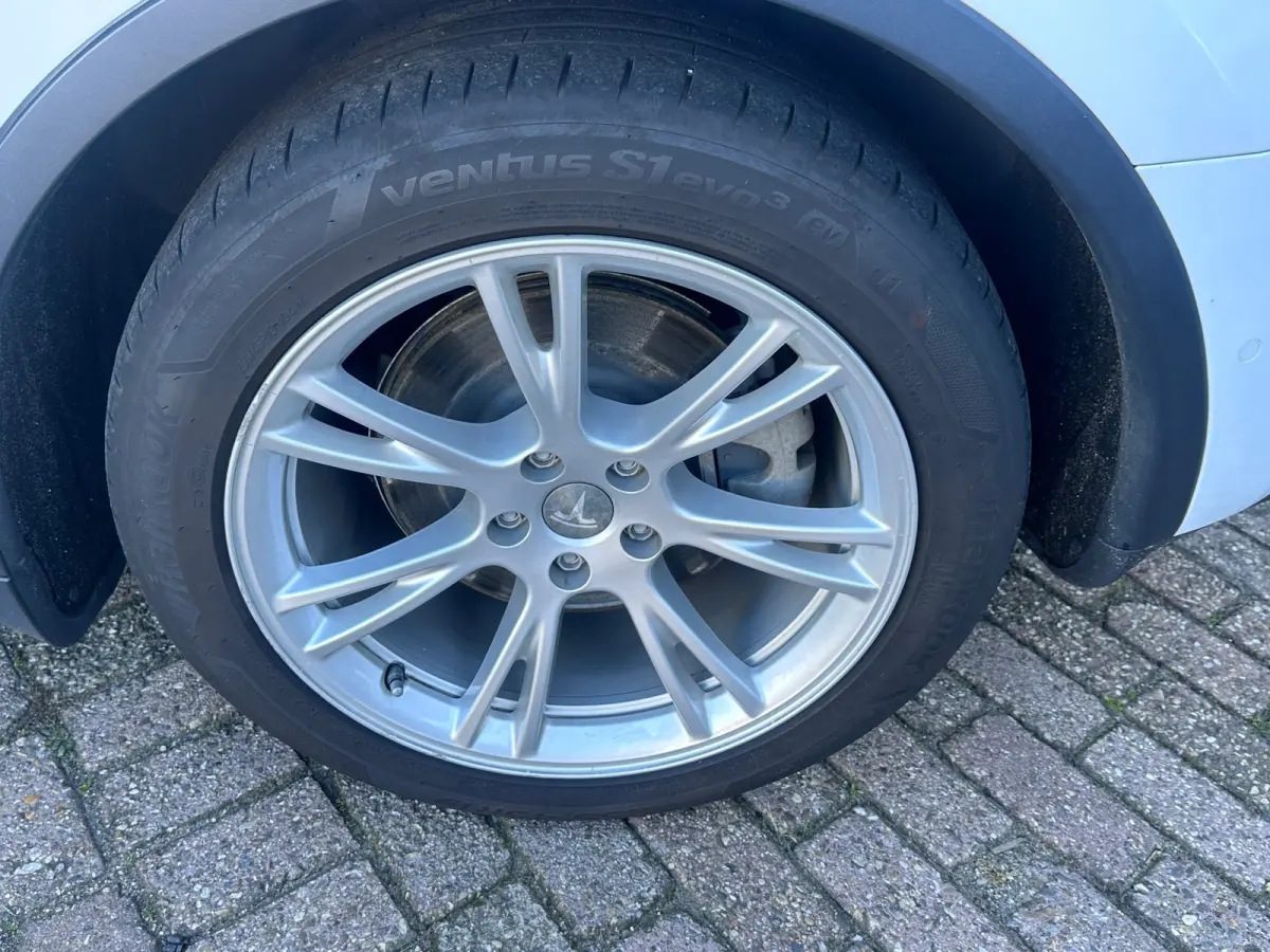 Long Range AWD 75 kWh Trekhaak SOH 89% DEALER OND 1 EIG