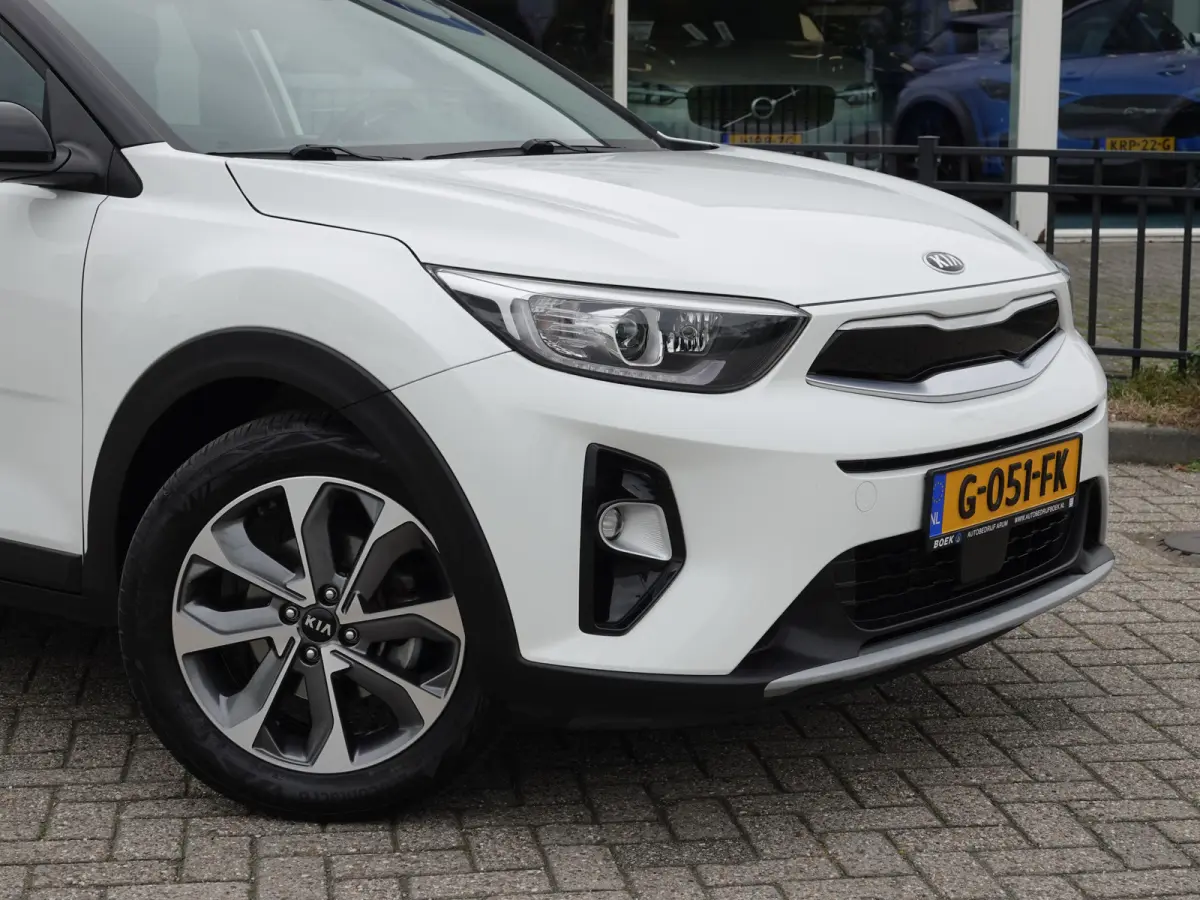1.0 T-GDi 100PK DynamicPlusLine TWO-TONE | KEYLESS | NAVI | LMV | CRUISE