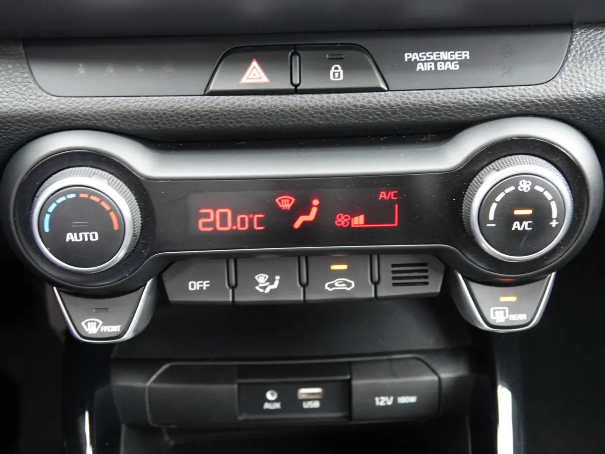 1.0 T-GDi 100PK DynamicPlusLine TWO-TONE | KEYLESS | NAVI | LMV | CRUISE