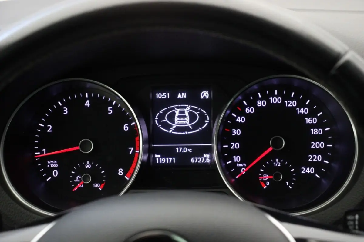 1.0 Style Connected Series - Navi, Clima, Stoelverw. Cruise
