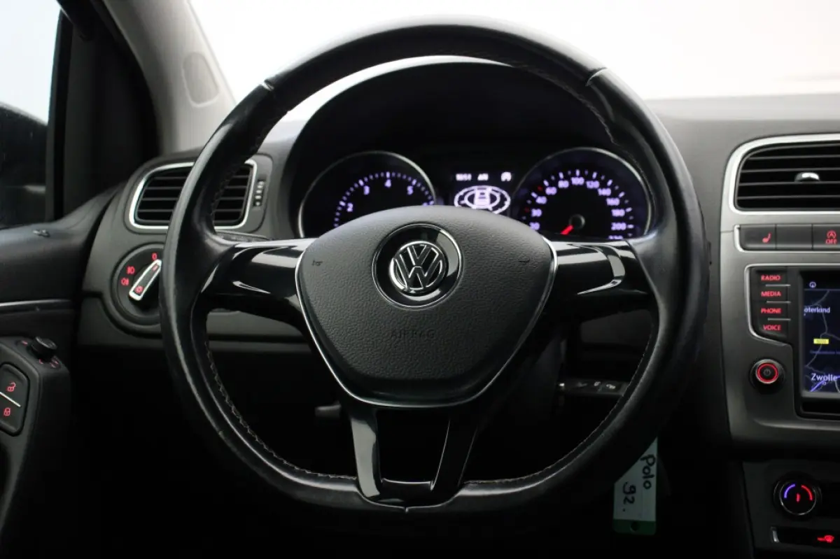 1.0 Style Connected Series - Navi, Clima, Stoelverw. Cruise