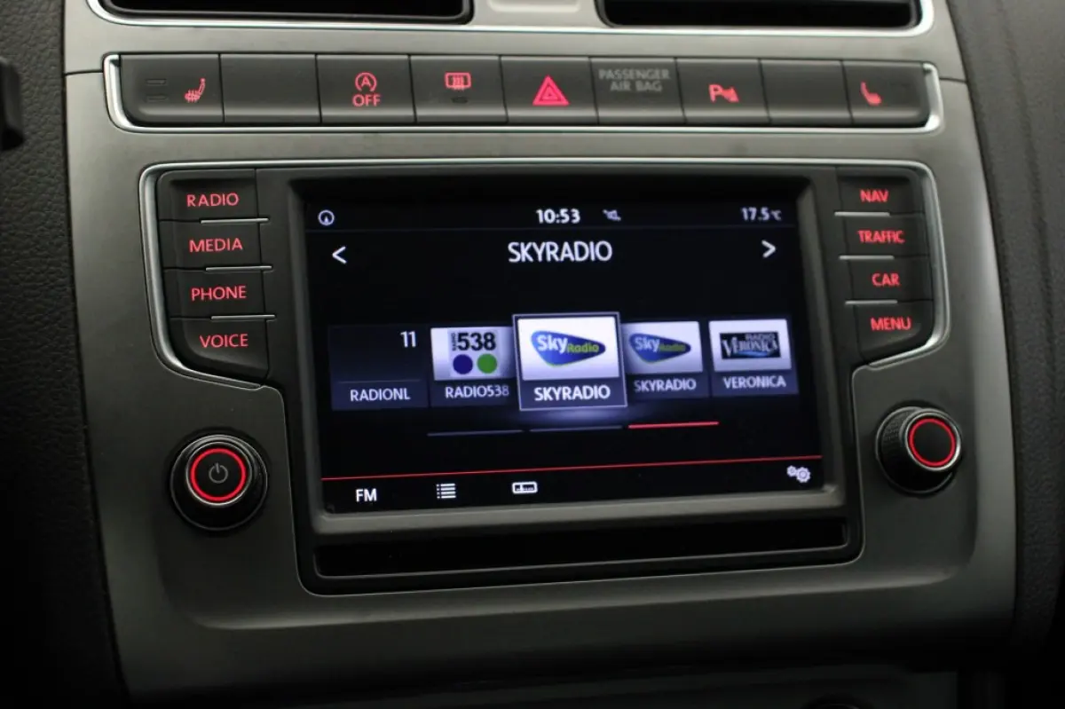 1.0 Style Connected Series - Navi, Clima, Stoelverw. Cruise