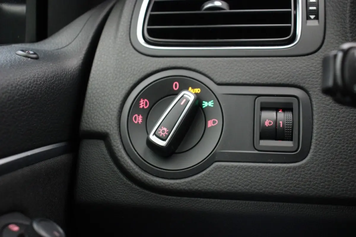 1.0 Style Connected Series - Navi, Clima, Stoelverw. Cruise