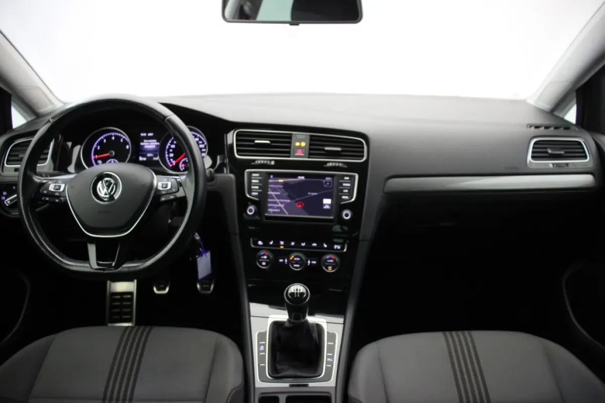 1.2 TSI R-Line - Navi, Clima, Stoelverw. Cruise