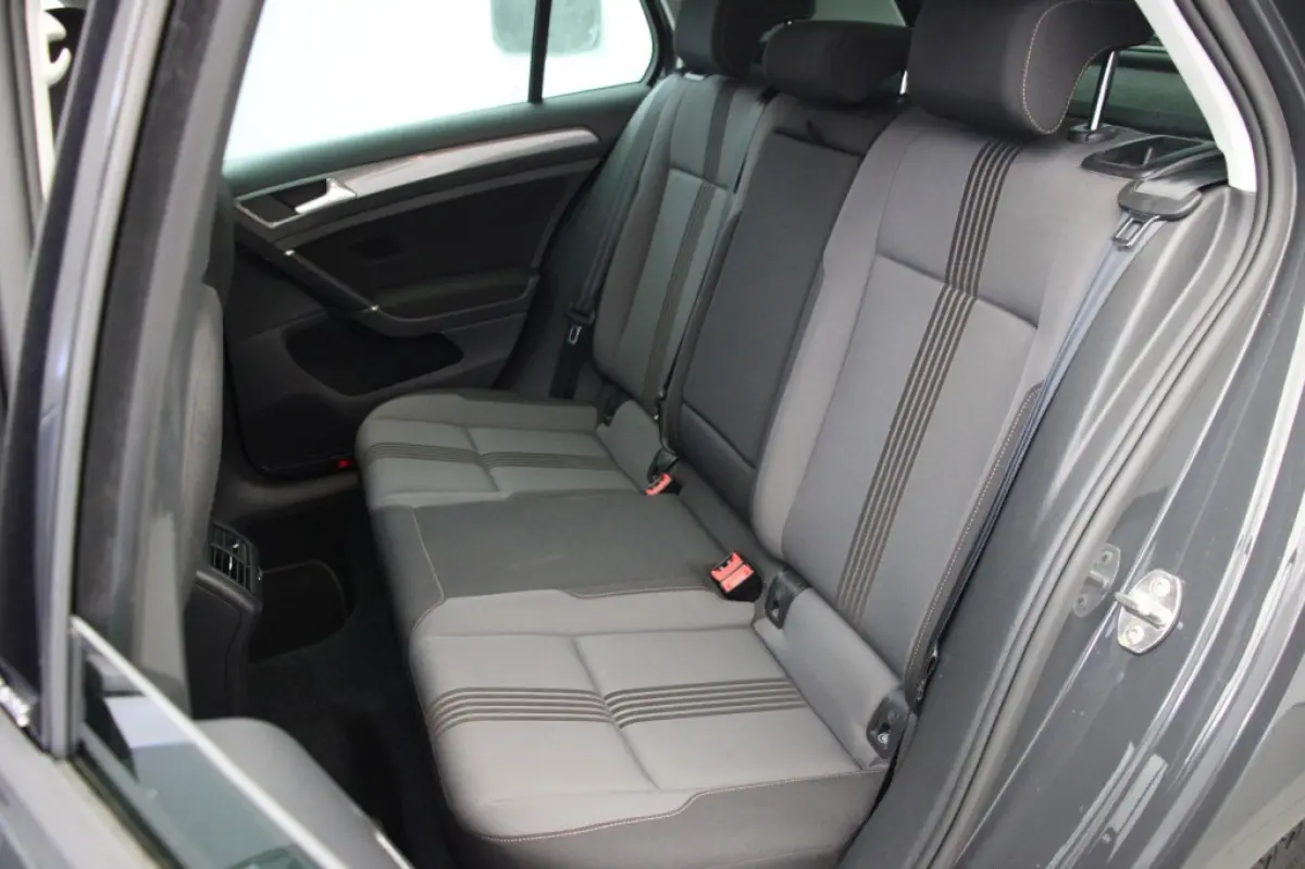 1.2 TSI R-Line - Navi, Clima, Stoelverw. Cruise