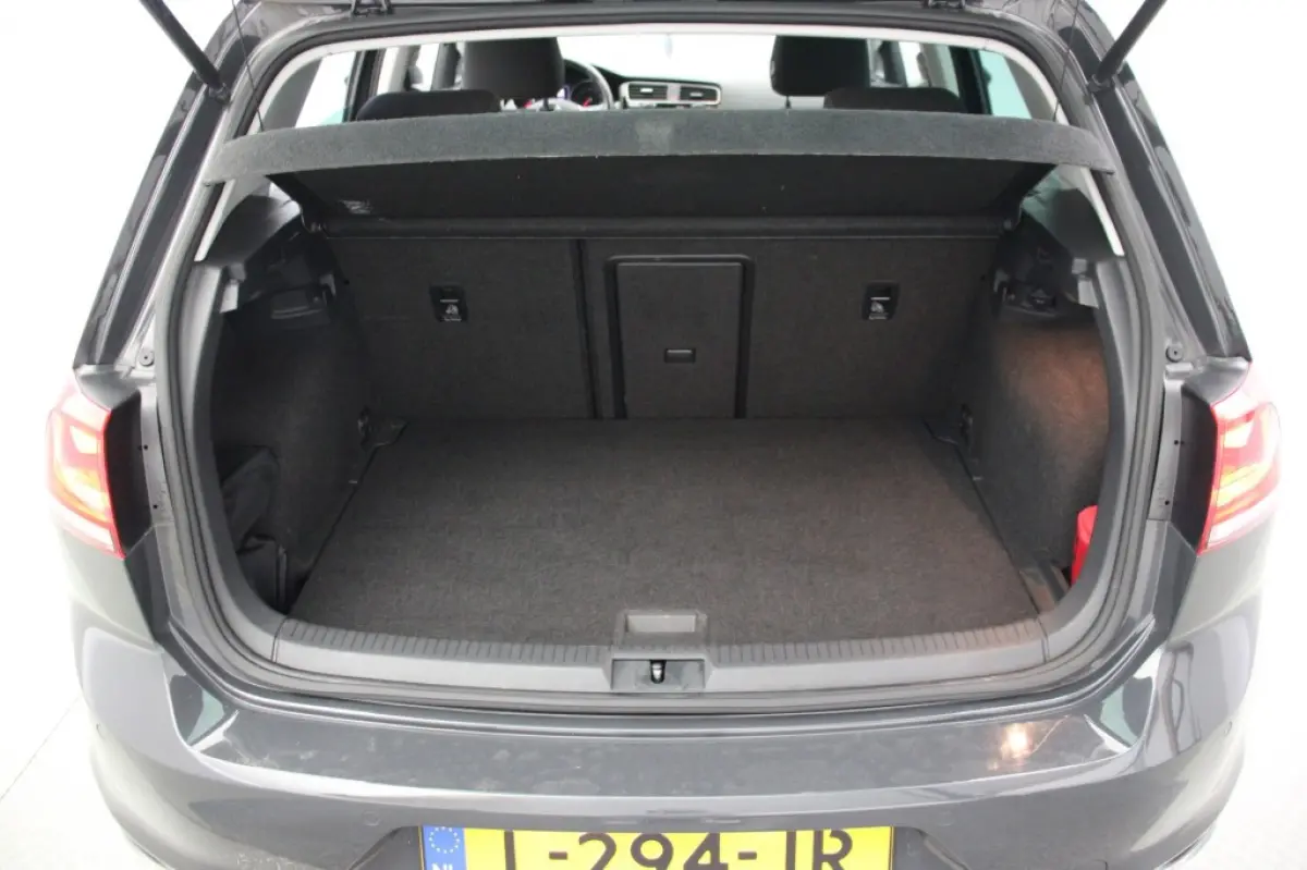 1.2 TSI R-Line - Navi, Clima, Stoelverw. Cruise