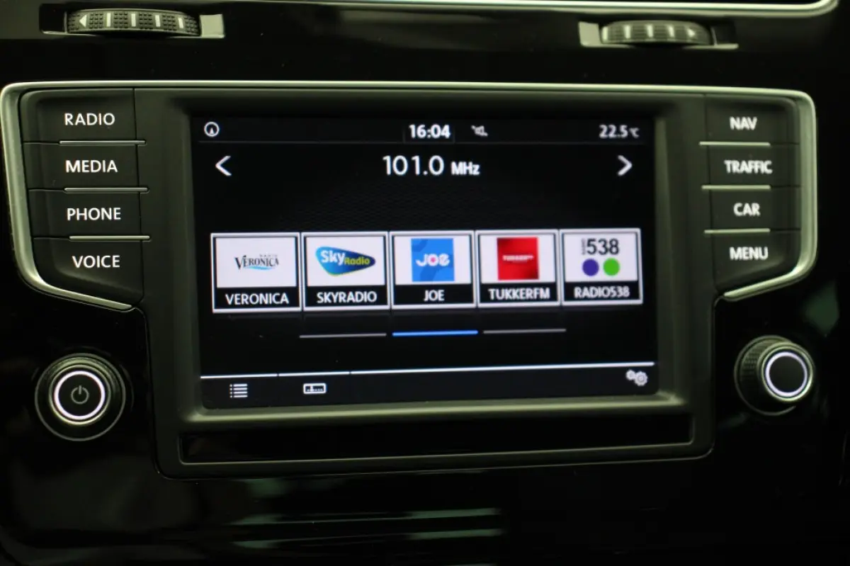 1.2 TSI R-Line - Navi, Clima, Stoelverw. Cruise