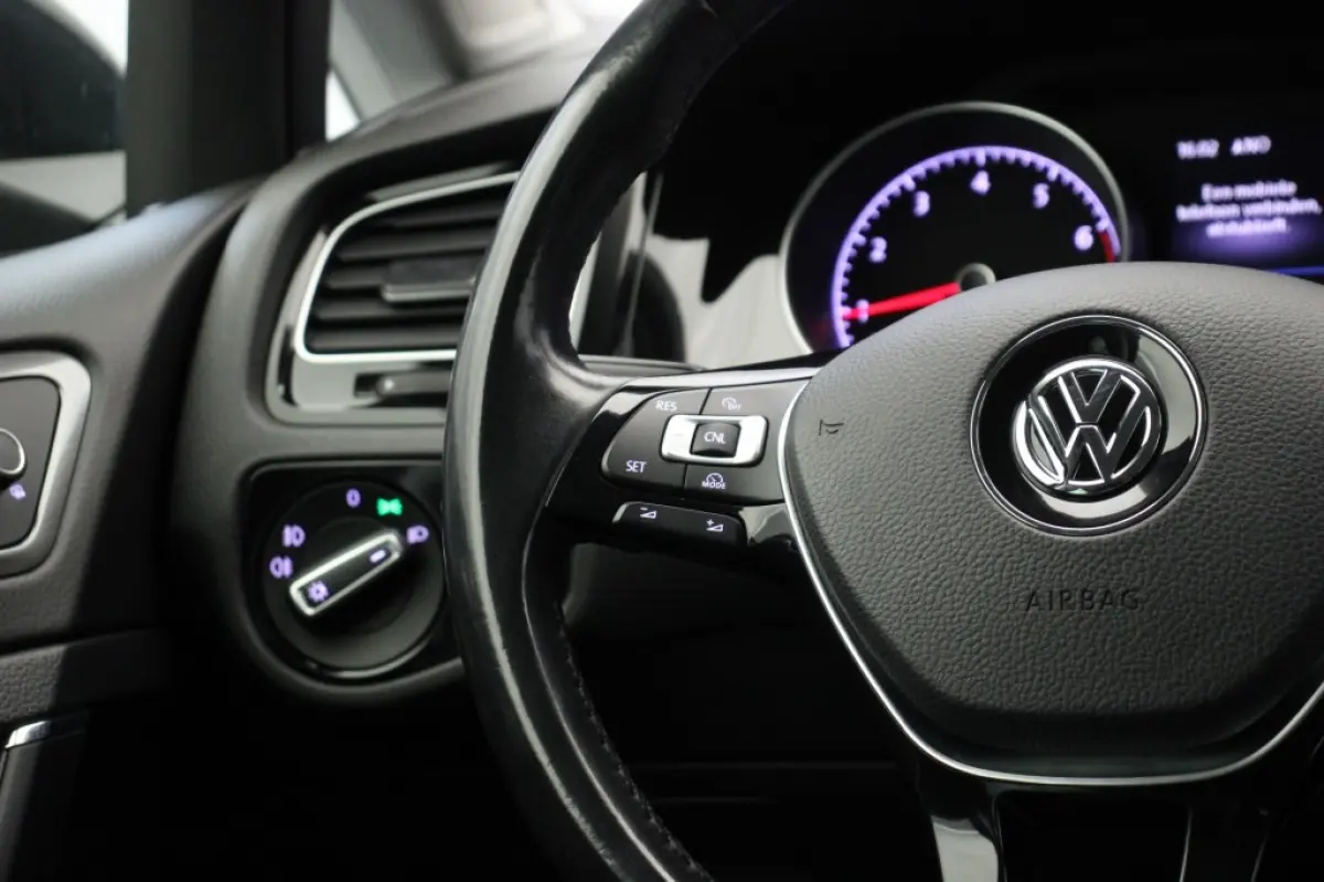 1.2 TSI R-Line - Navi, Clima, Stoelverw. Cruise