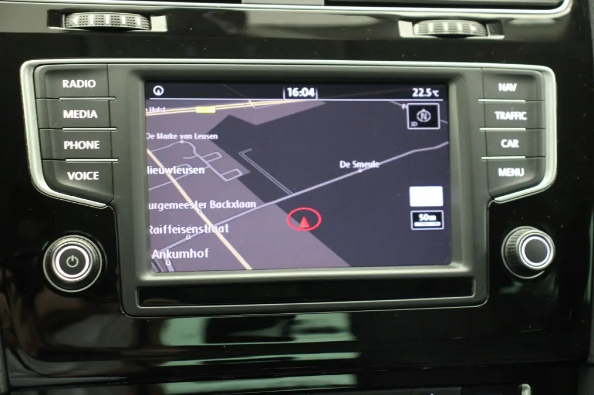 1.2 TSI R-Line - Navi, Clima, Stoelverw. Cruise
