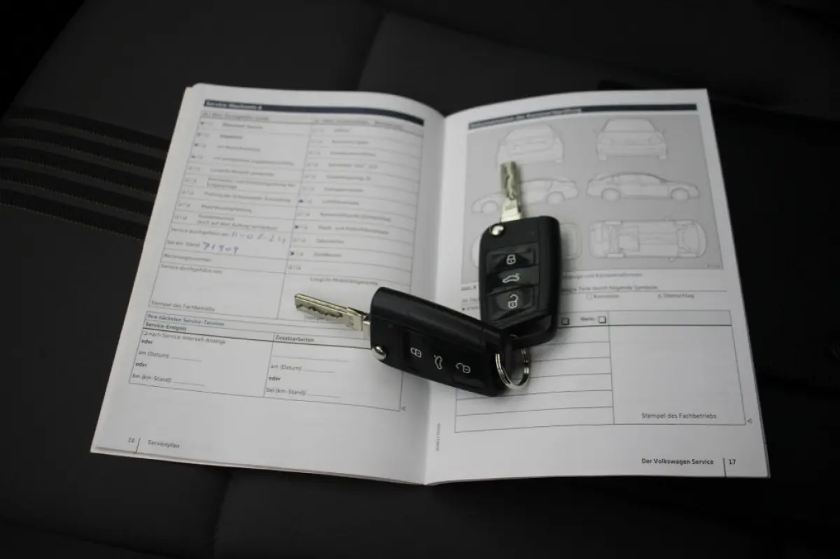 1.2 TSI R-Line - Navi, Clima, Stoelverw. Cruise