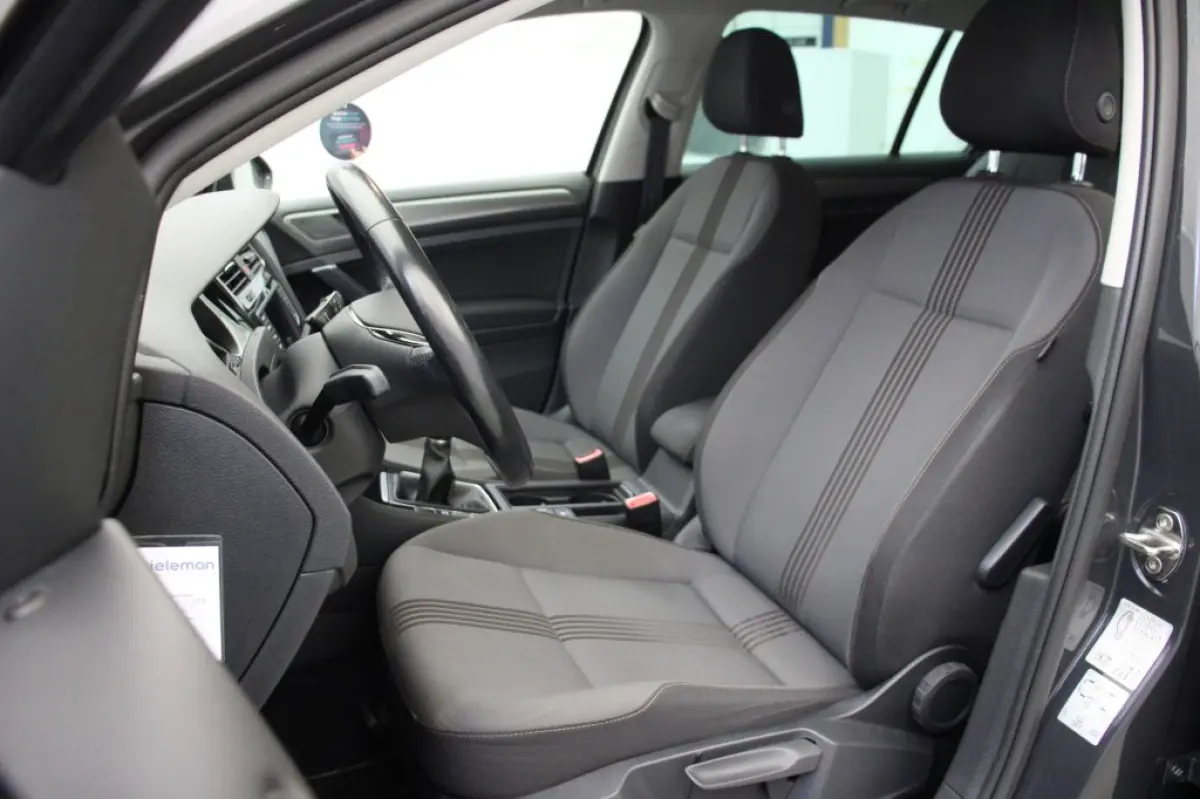 1.2 TSI R-Line - Navi, Clima, Stoelverw. Cruise
