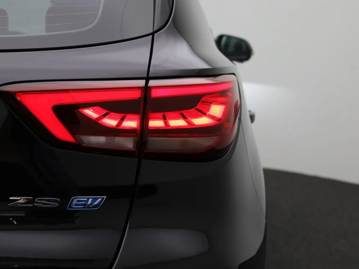 MG EV Long Range Luxury 70 kWh
