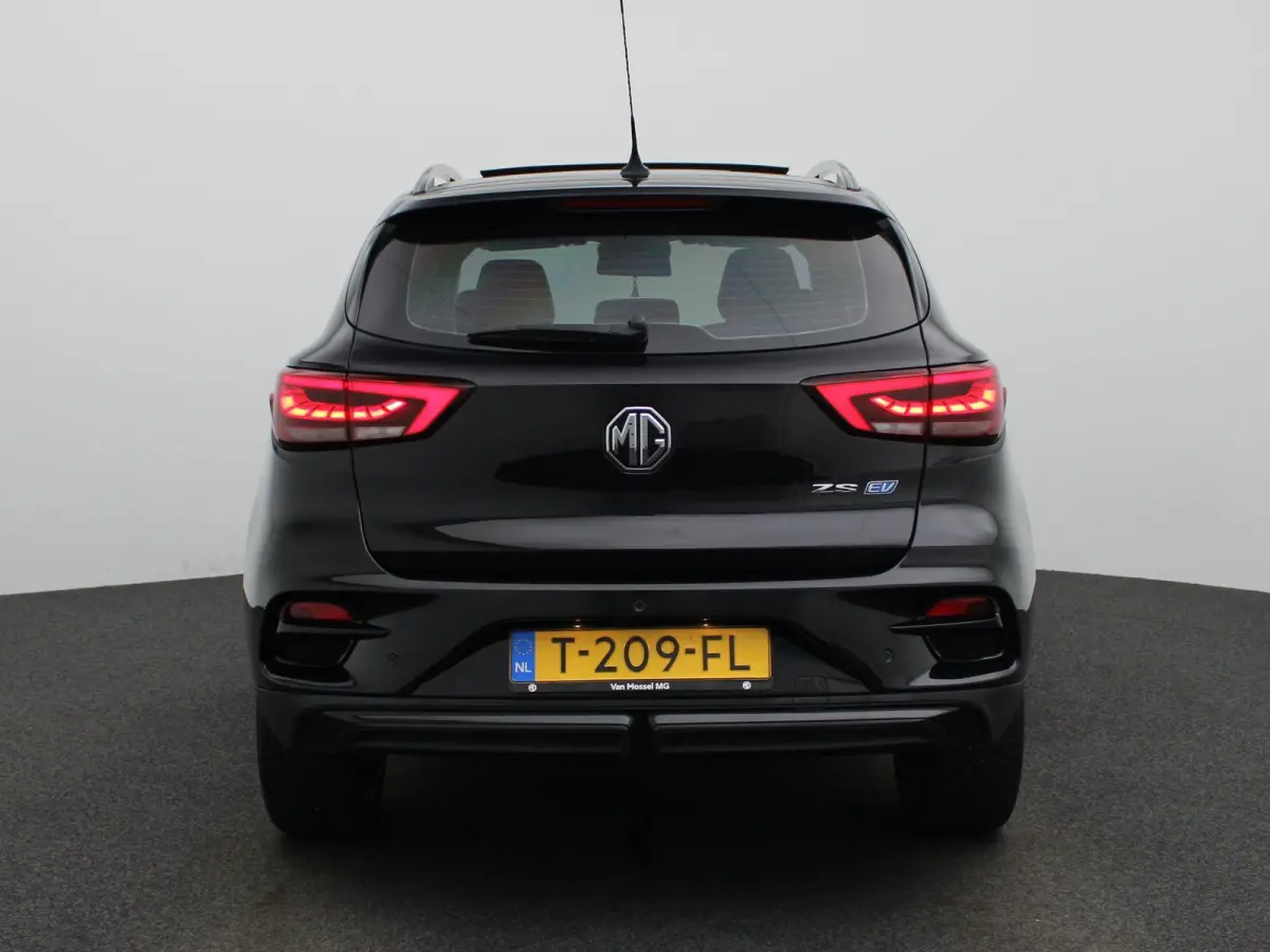 MG EV Long Range Luxury 70 kWh