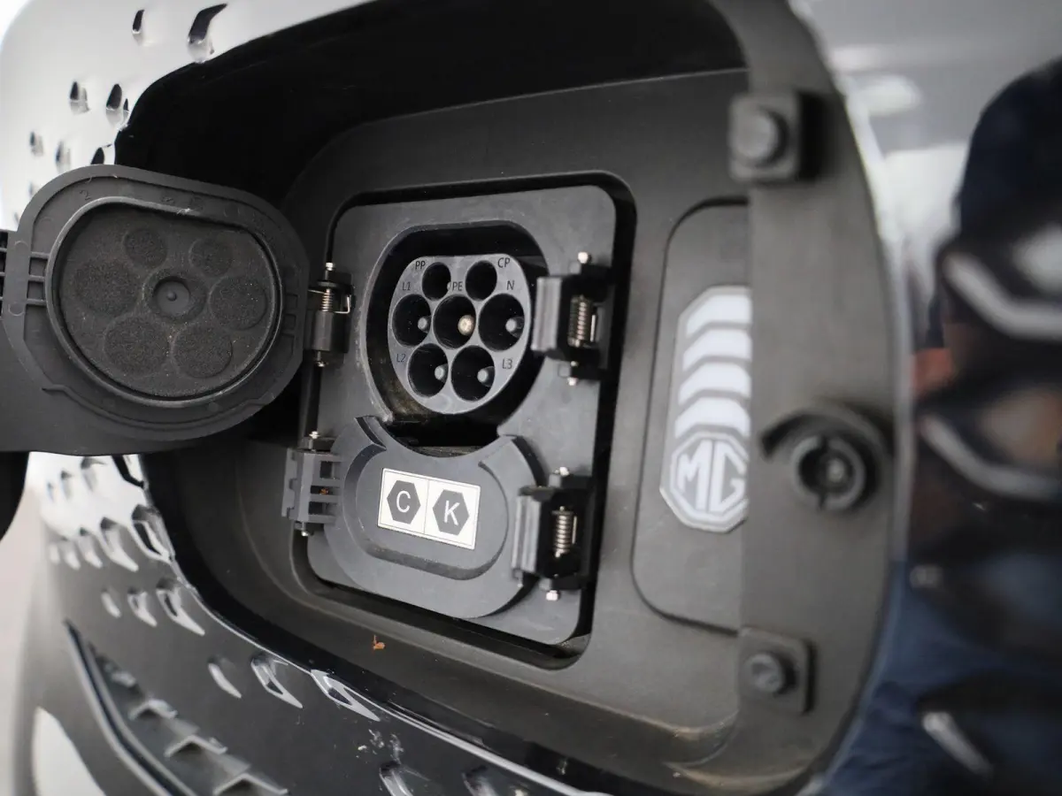 MG EV Long Range Luxury 70 kWh