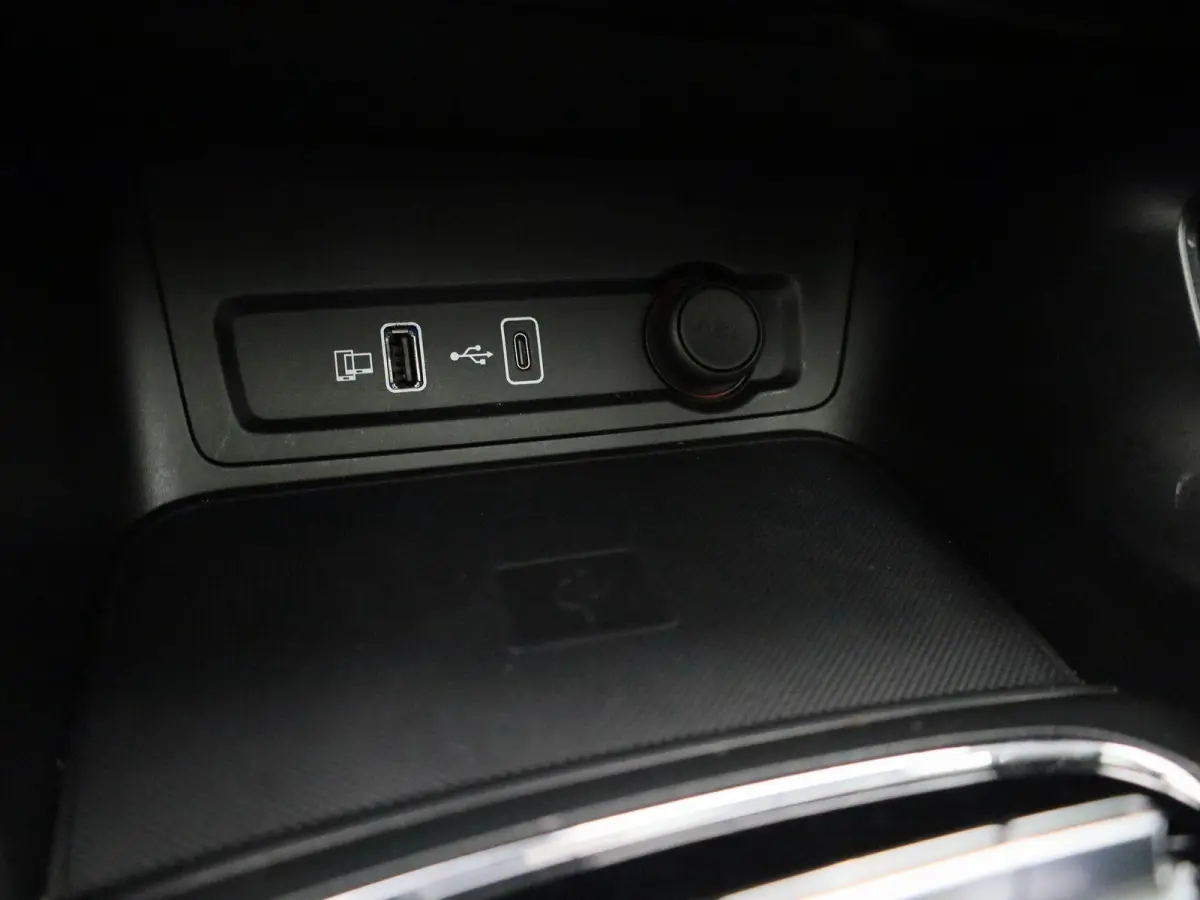 MG EV Long Range Luxury 70 kWh