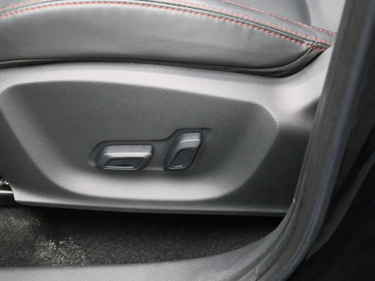 MG EV Long Range Luxury 70 kWh