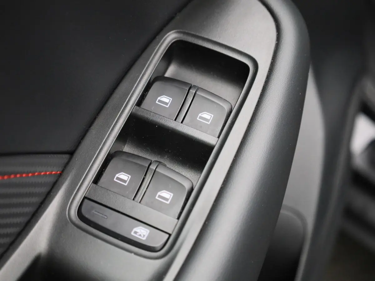 MG EV Long Range Luxury 70 kWh