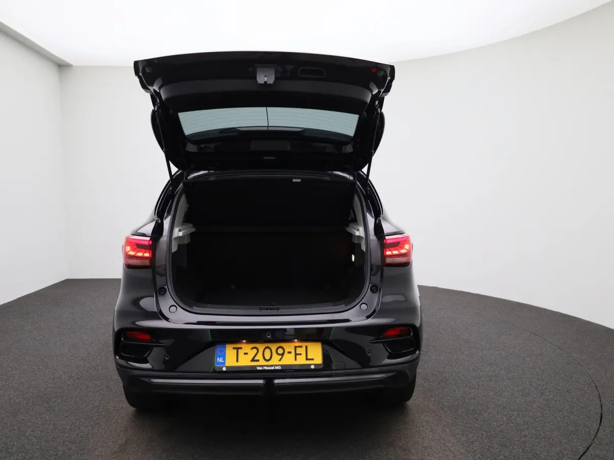 MG EV Long Range Luxury 70 kWh
