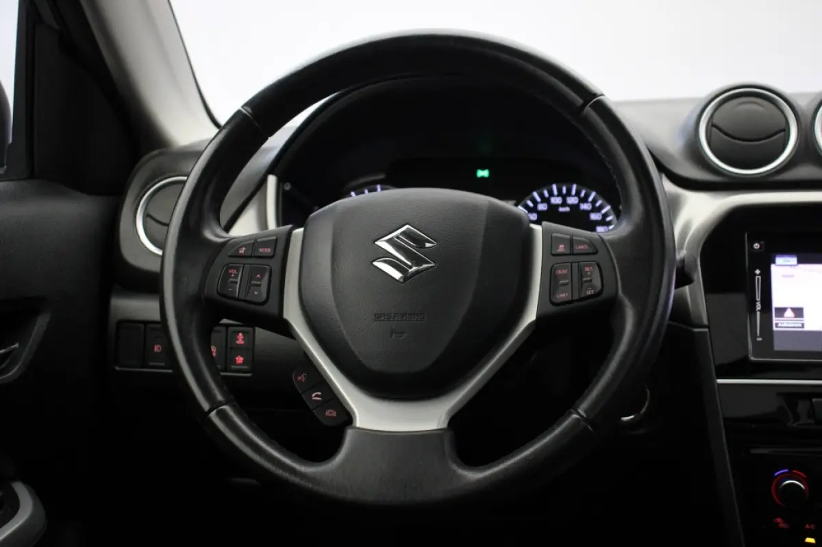 1.6 High Executive - Panorama, Carplay, Camera, Adapt. Cruise, Clima, Stoelverw.
