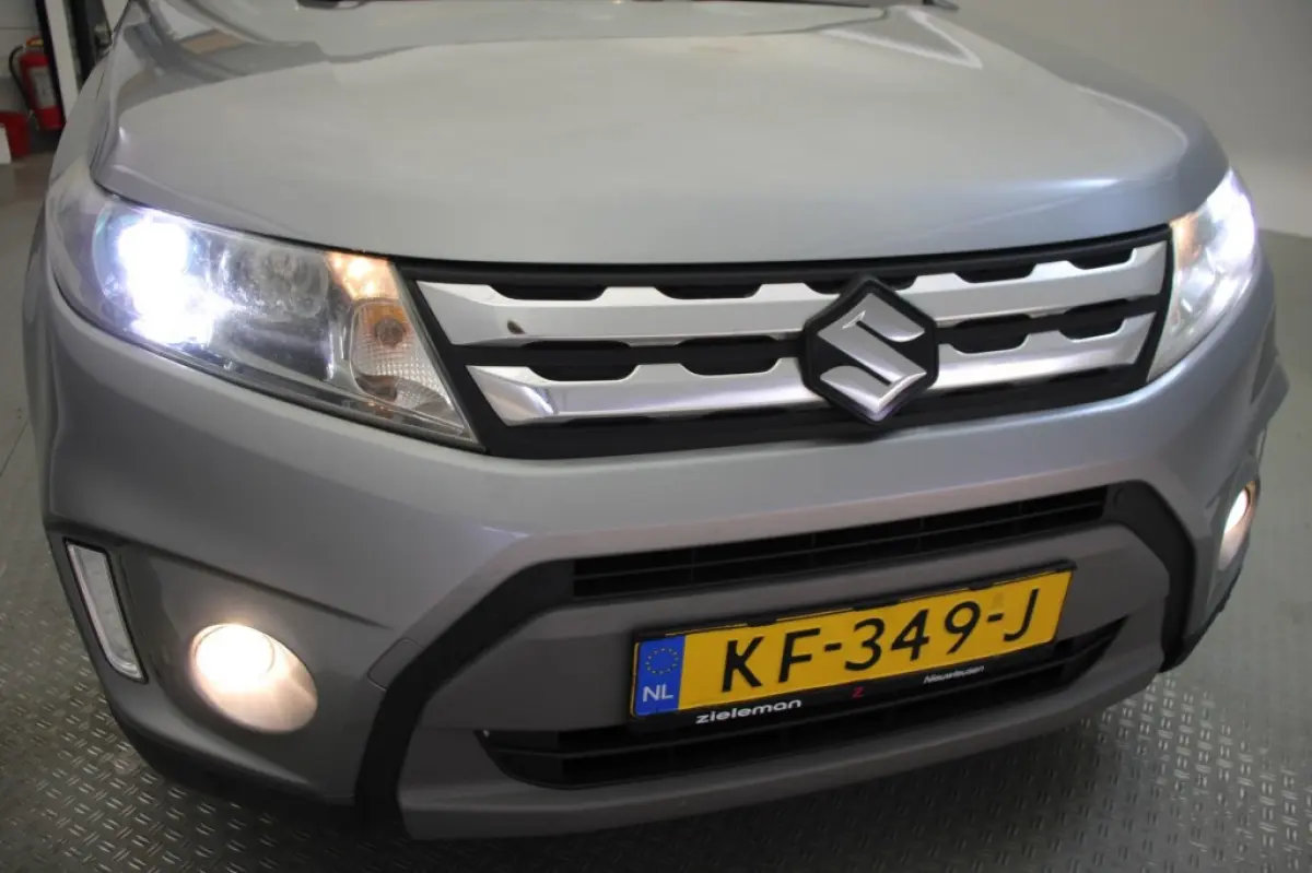 1.6 High Executive - Panorama, Carplay, Camera, Adapt. Cruise, Clima, Stoelverw.