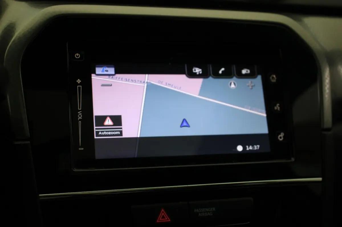 1.6 High Executive - Panorama, Carplay, Camera, Adapt. Cruise, Clima, Stoelverw.