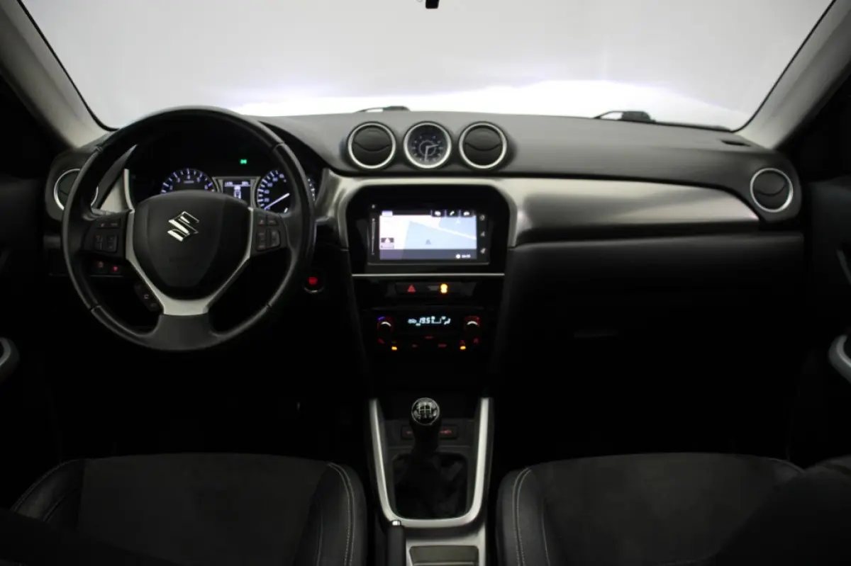 1.6 High Executive - Panorama, Carplay, Camera, Adapt. Cruise, Clima, Stoelverw.