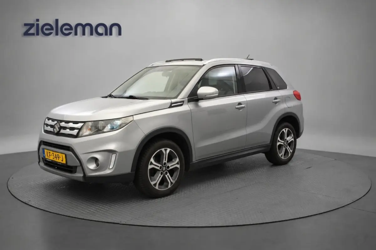 1.6 High Executive - Panorama, Carplay, Camera, Adapt. Cruise, Clima, Stoelverw.