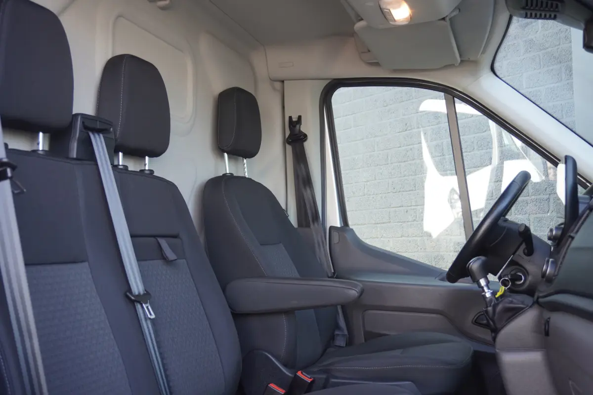 2.0 TDCI 130PK L2H2 MHEV EURO 6 - Airco - Navi - Cruise - €14.950,- Excl.