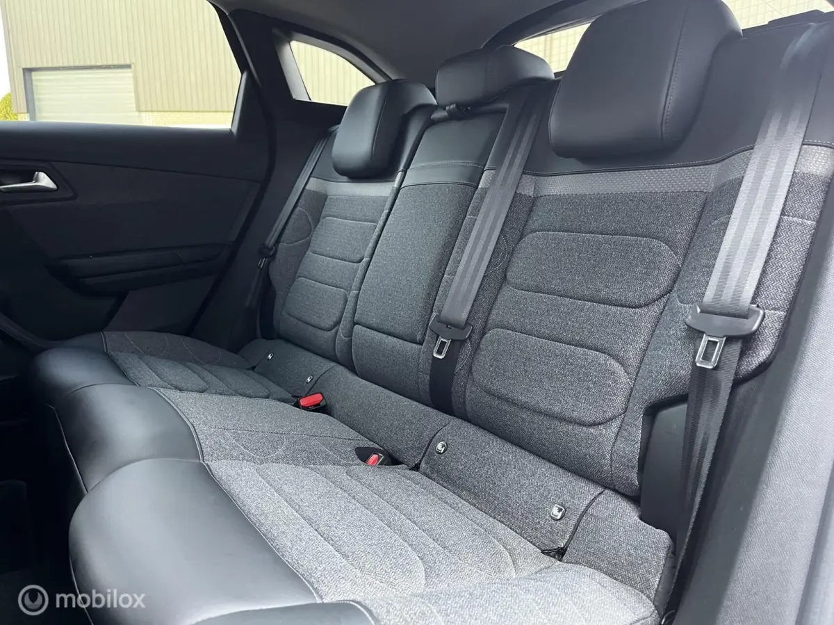 1.6 Plug-in Hybrid 225 Feel Keyless Led CarPlay Rijklaar!
